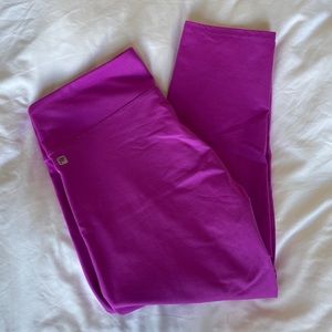 EUC Capri leggings